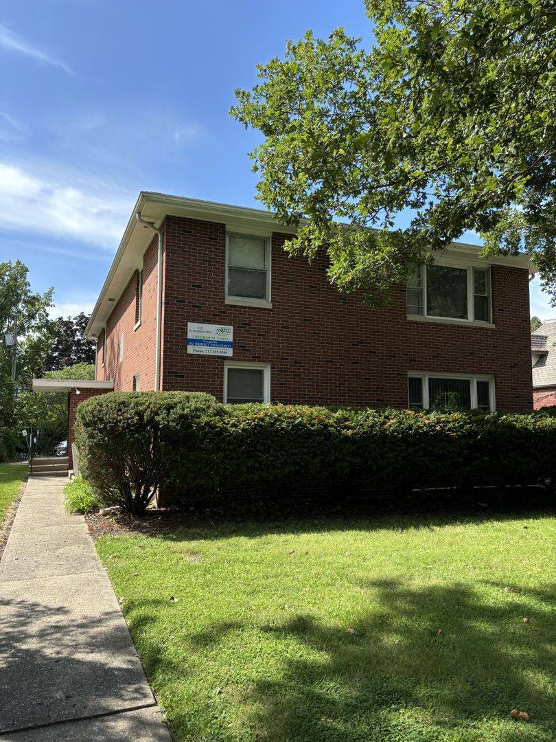 Apartment for rent at 115 W Washington St, Urbana, IL 61801