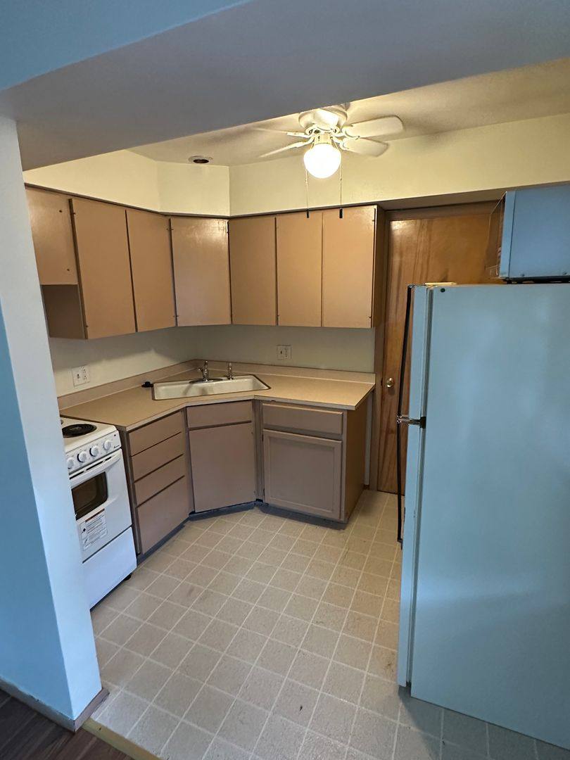 Apartment for rent at 115 W Washington St, Urbana, IL 61801