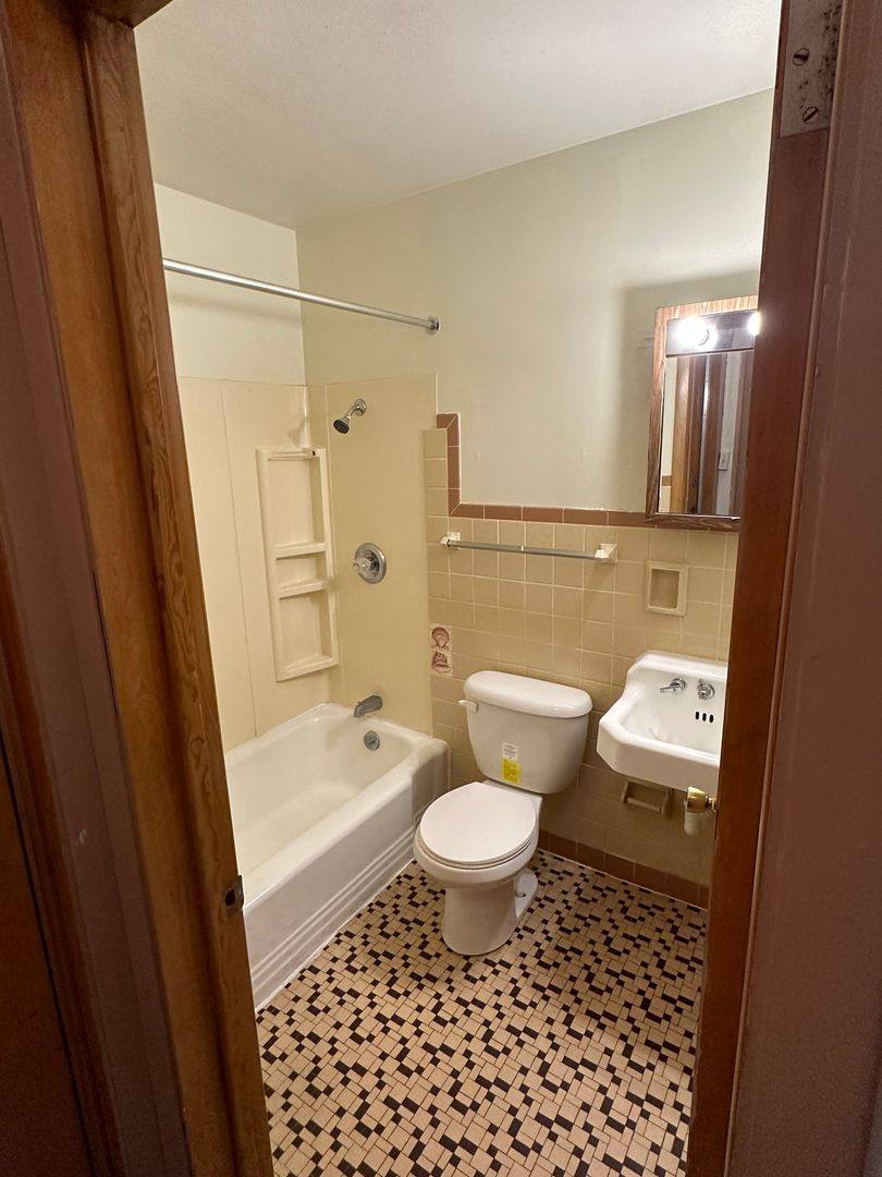 Apartment for rent at 115 W Washington St, Urbana, IL 61801