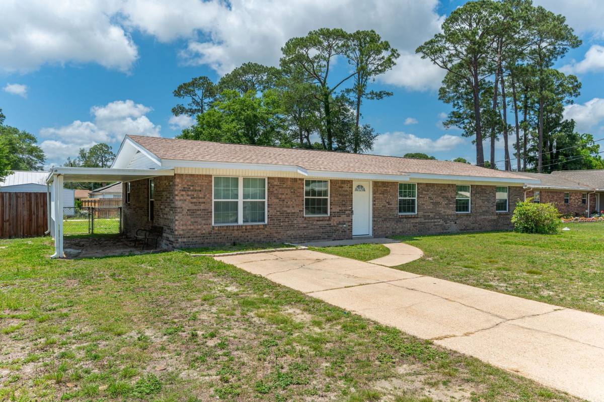 House for rent at 1416 Palm Blvd S, Niceville, FL 32578