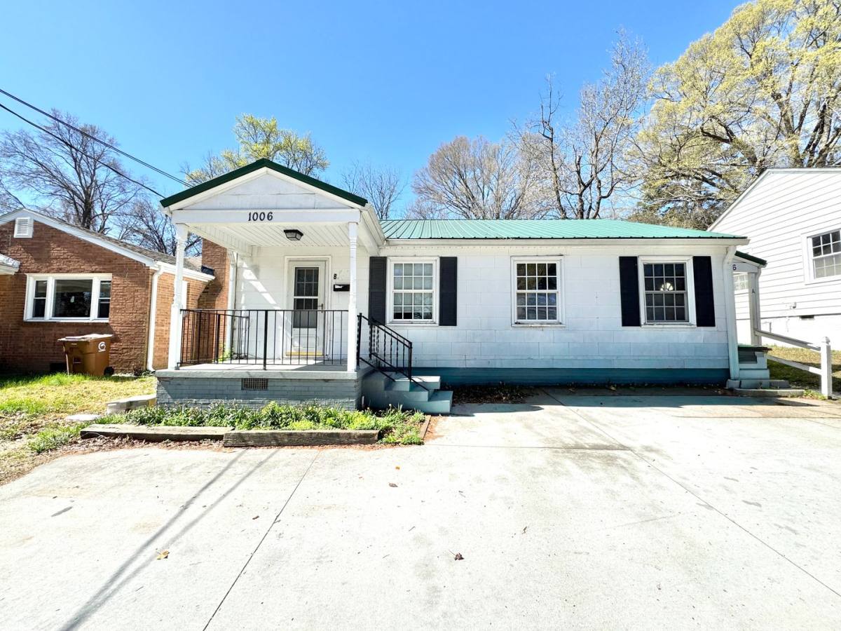 Apartment for rent at 1006 E Side Dr, Greensboro, NC 27406