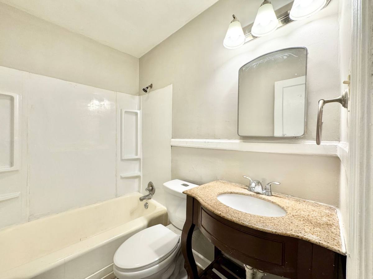 Apartment for rent at 1006 E Side Dr, Greensboro, NC 27406