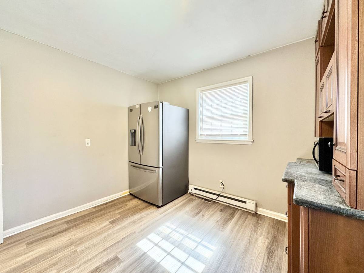 Apartment for rent at 1006 E Side Dr, Greensboro, NC 27406