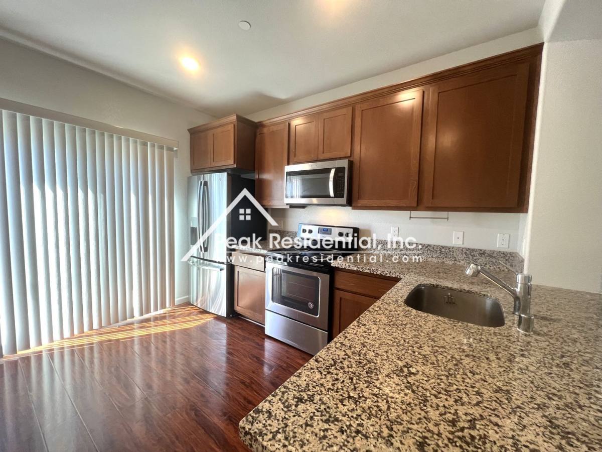 House for rent at 8112 Creeping Willow Lane, Sacramento, CA 95828