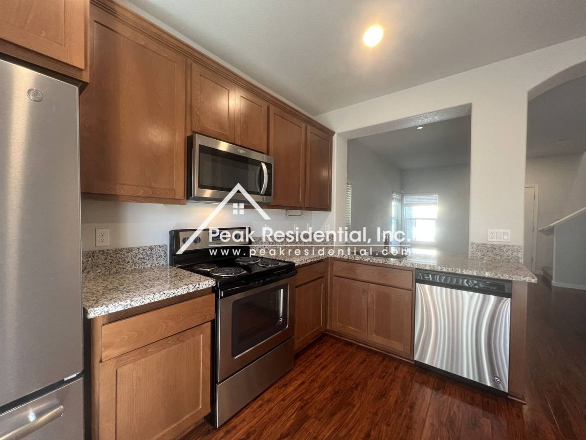 House for rent at 8112 Creeping Willow Lane, Sacramento, CA 95828