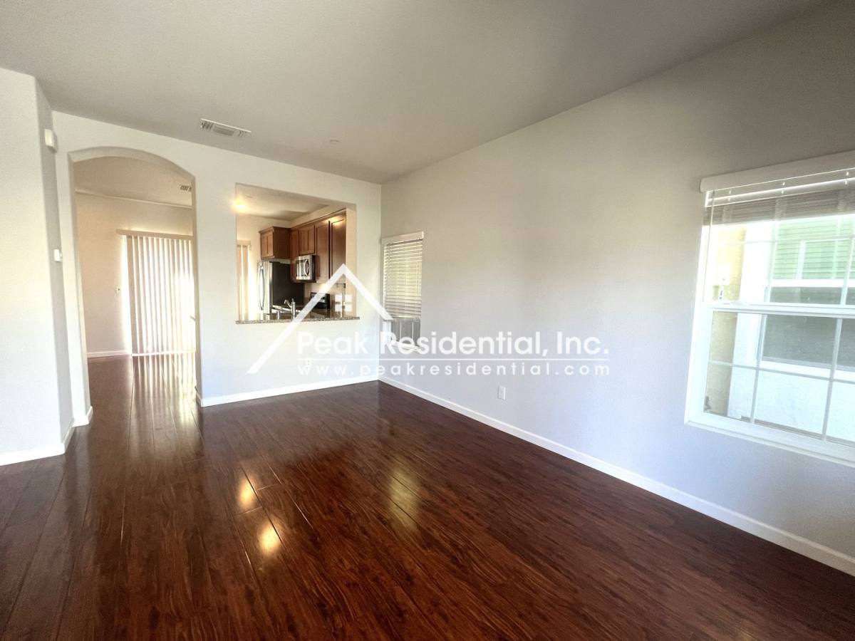 House for rent at 8112 Creeping Willow Lane, Sacramento, CA 95828