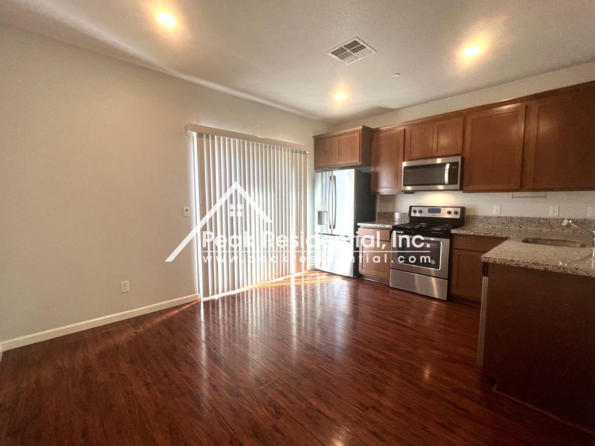 House for rent at 8112 Creeping Willow Lane, Sacramento, CA 95828