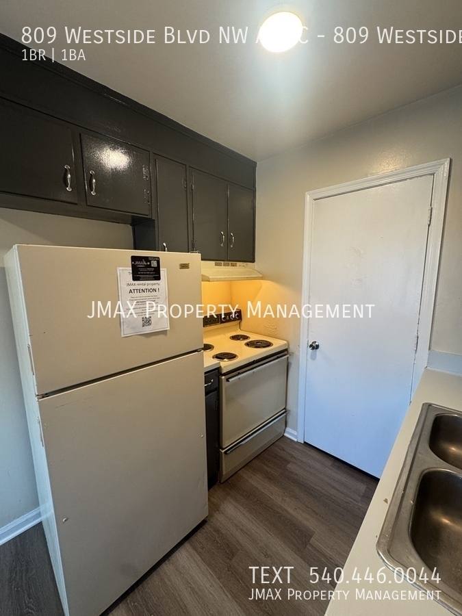 Apartment for rent at 809 Westside Blvd NW #C, Roanoke, VA 24017
