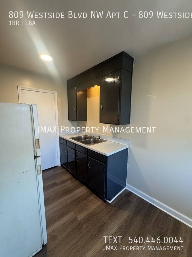 Apartment for rent at 809 Westside Blvd NW #C, Roanoke, VA 24017