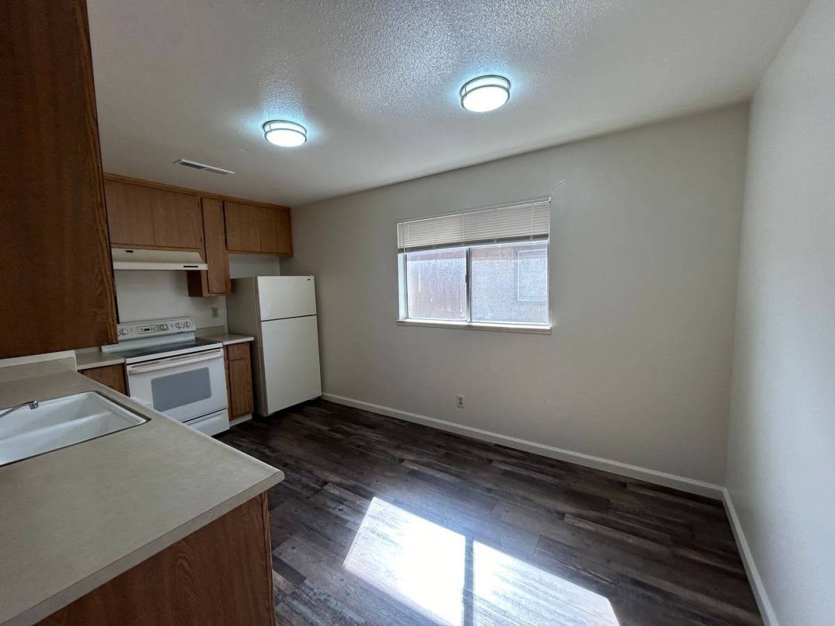 Apartment for rent at 134 S Parsons Ave, Merced, CA 95341