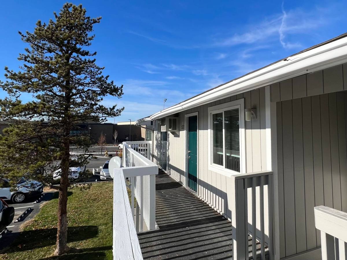 Apartment for rent at 720 N Arthur St, Kennewick, WA 99336