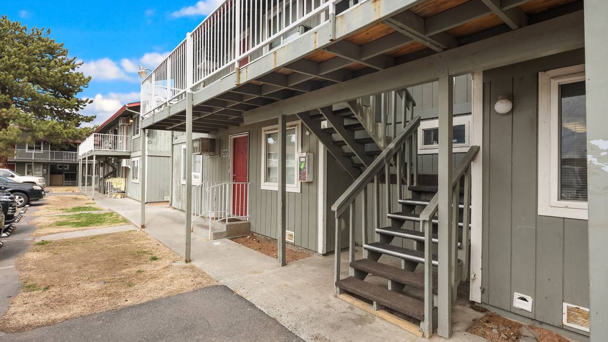 Apartment for rent at 720 N Arthur St, Kennewick, WA 99336