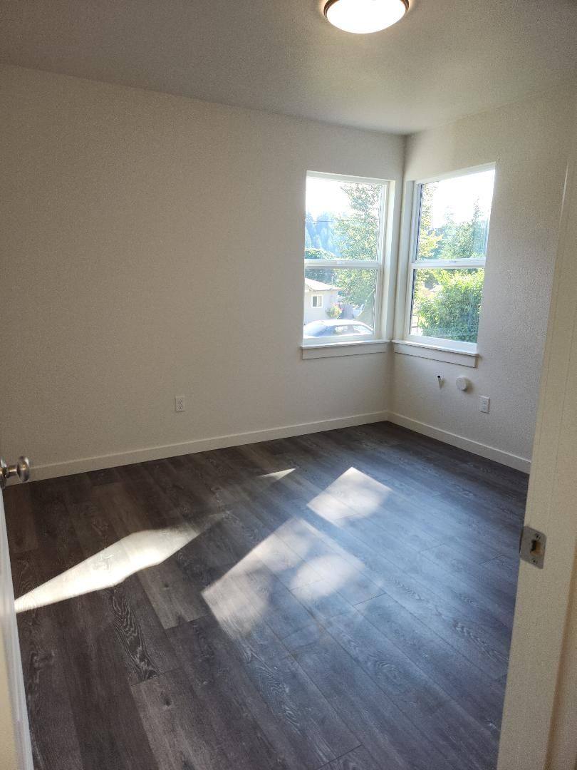 House for rent at 1881 Cedar St, Sweet Home, OR 97386
