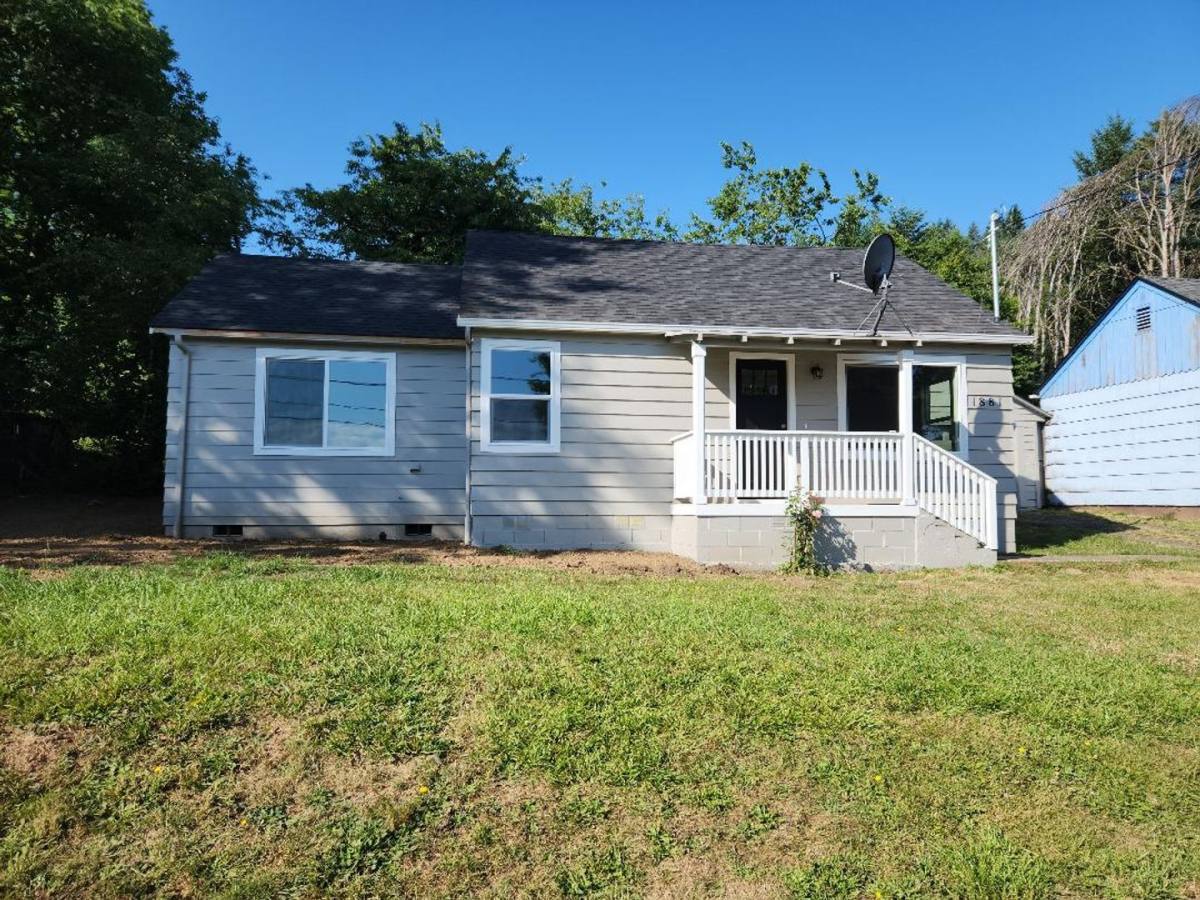 House for rent at 1881 Cedar St, Sweet Home, OR 97386