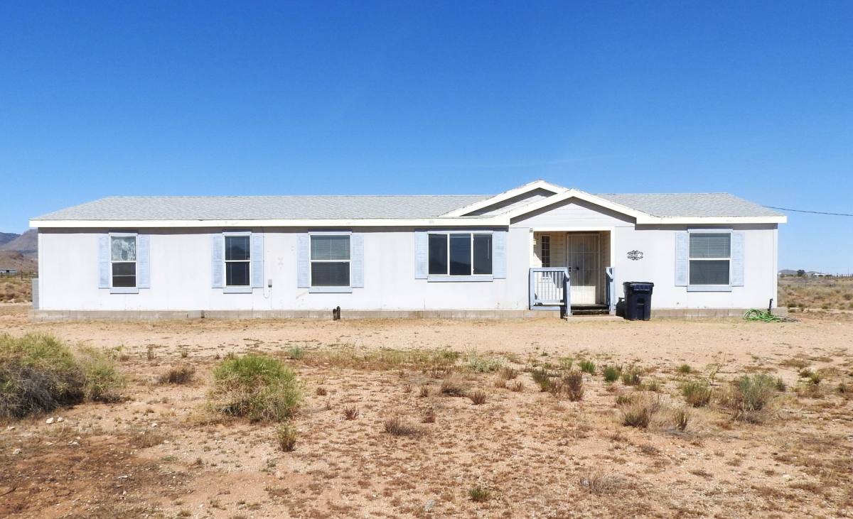 2929 E Calle Castano, Kingman, AZ 86409 - House for Rent - Image 4