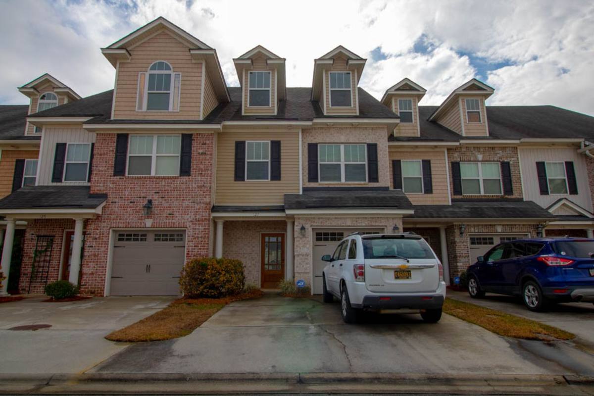 Townhouse for rent at 127 Ventura Place, Pooler, GA 31322