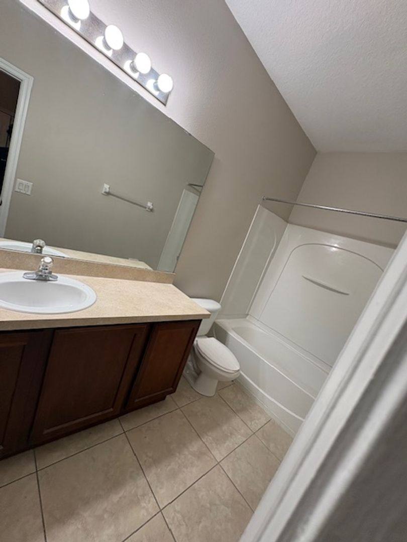 Townhouse for rent at 10858 Spider Lily Dr, Orlando, FL 32832