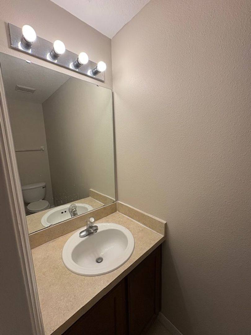 Townhouse for rent at 10858 Spider Lily Dr, Orlando, FL 32832