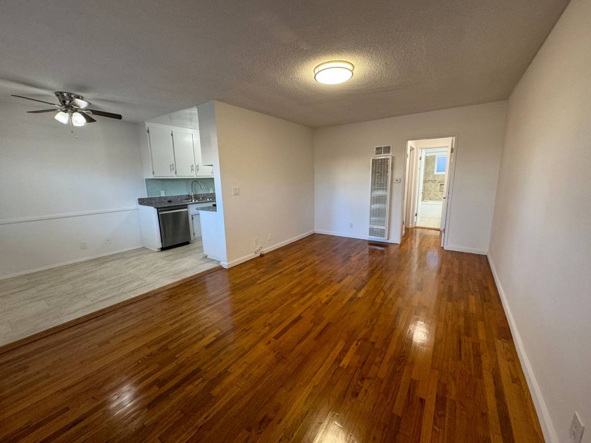 Apartment for rent at 11330 Ohio Ave, Los Angeles, CA 90025
