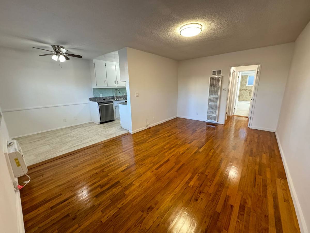 Apartment for rent at 11330 Ohio Ave, Los Angeles, CA 90025
