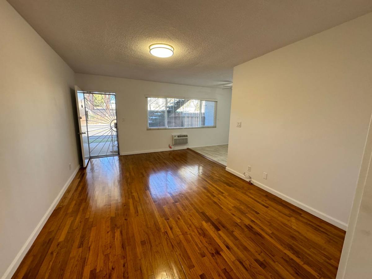Apartment for rent at 11330 Ohio Ave, Los Angeles, CA 90025