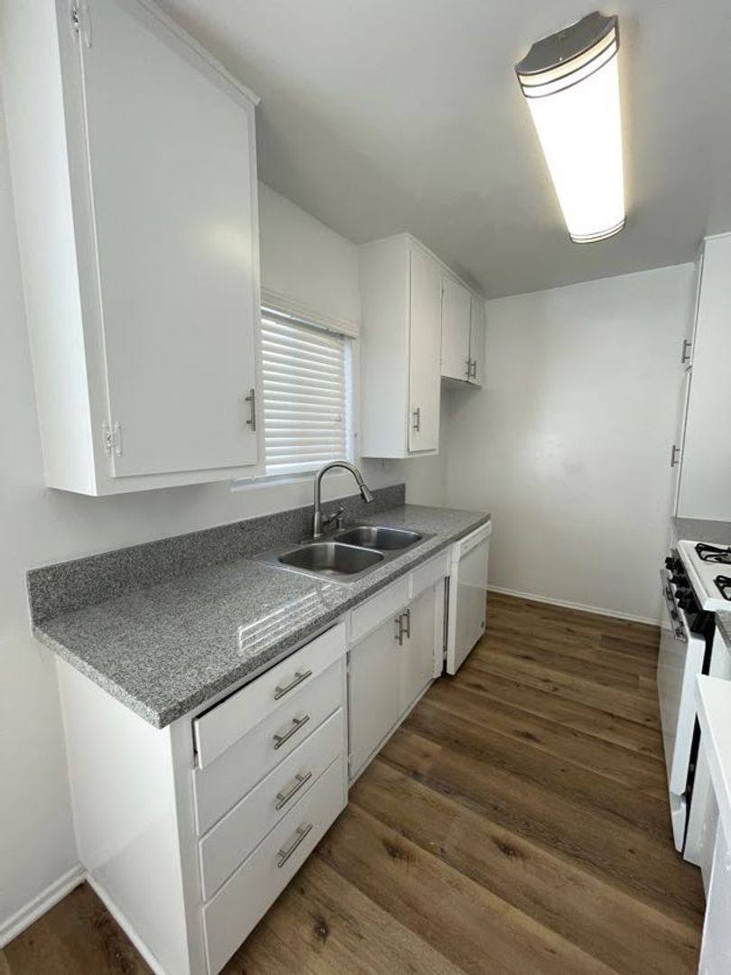 Apartment for rent at 6632 Darby Ave, Reseda, CA 91335