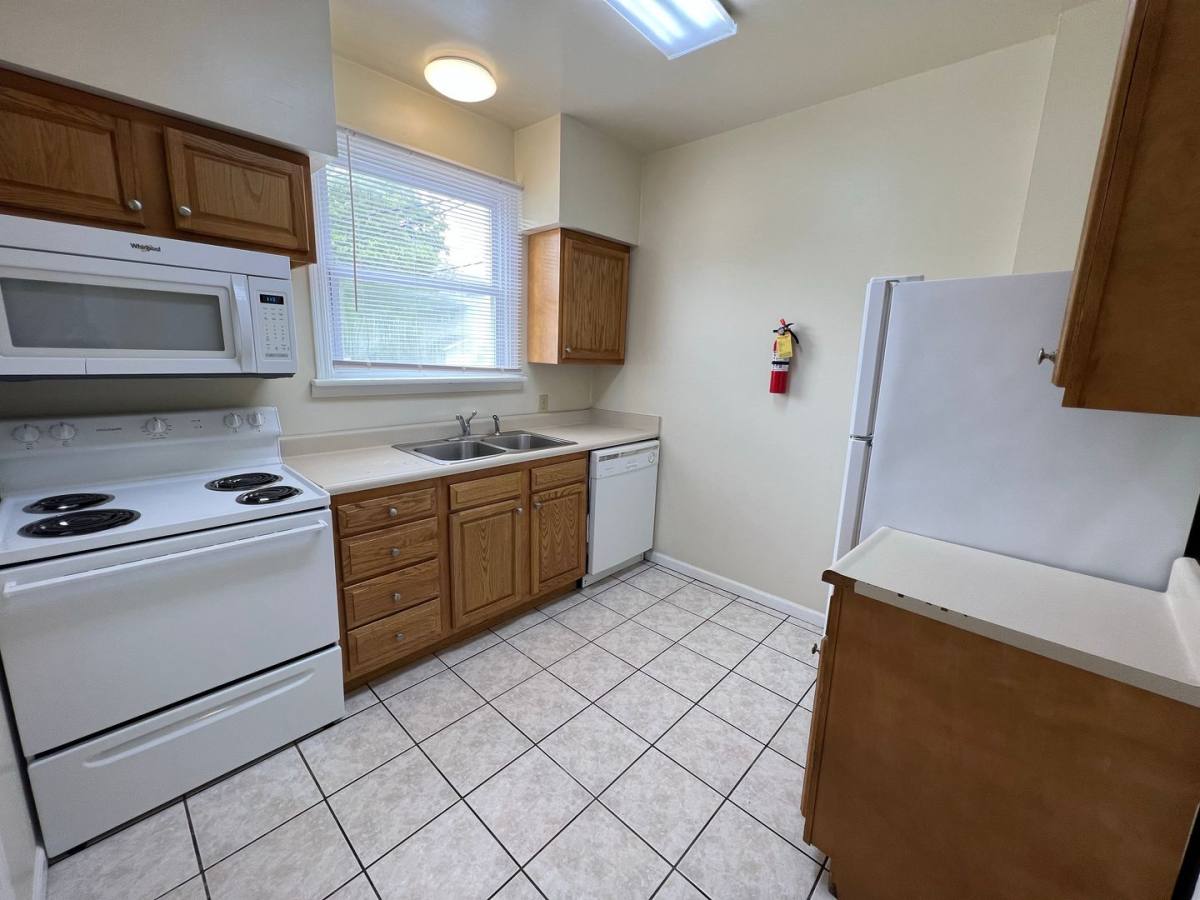 Apartment for rent at 1843-1847 N 4th St, Columbus, OH 43201