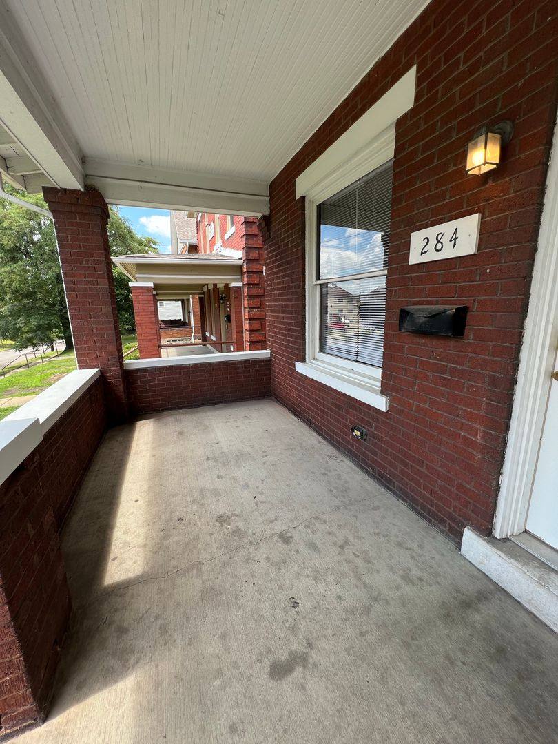 Apartment for rent at 284-286 E 14th Ave, Columbus, OH 43201