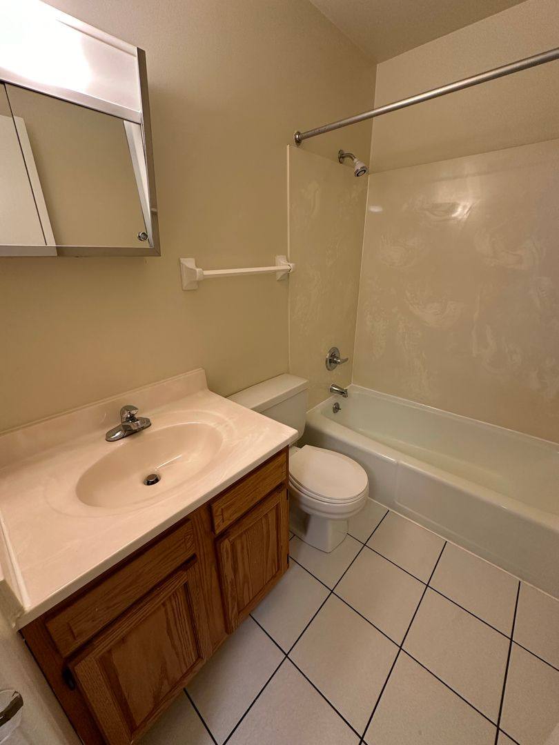 Apartment for rent at 300 E 16th Ave, Columbus, OH 43201