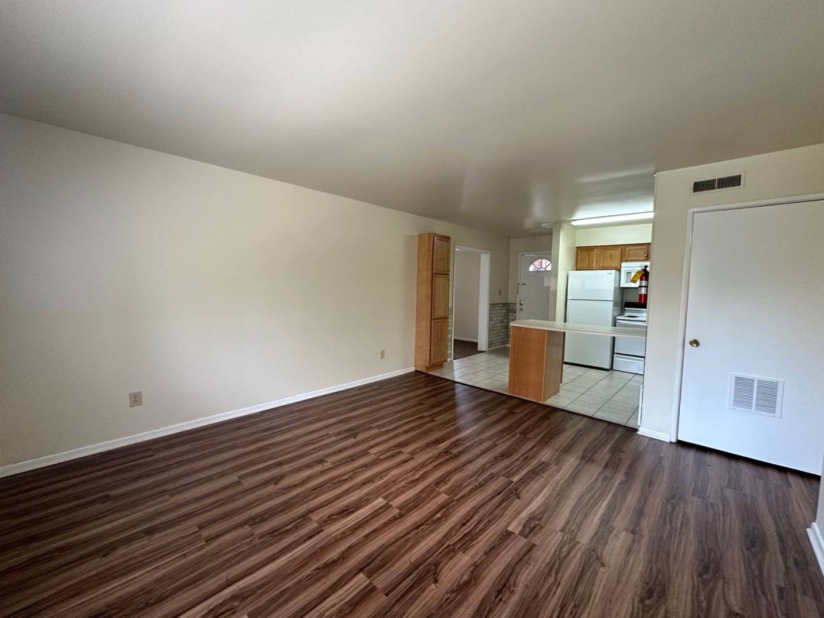 Apartment for rent at 300 E 16th Ave, Columbus, OH 43201