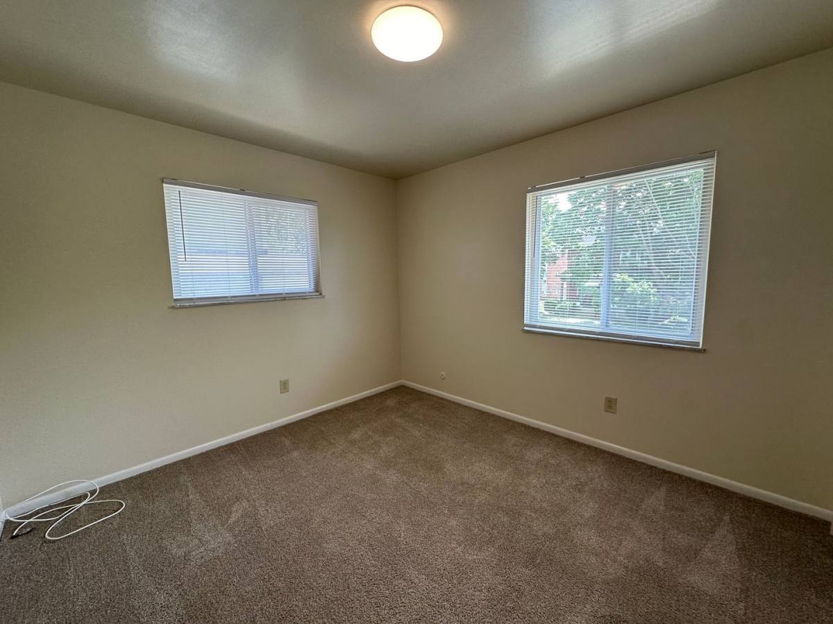 Apartment for rent at 300 E 16th Ave, Columbus, OH 43201
