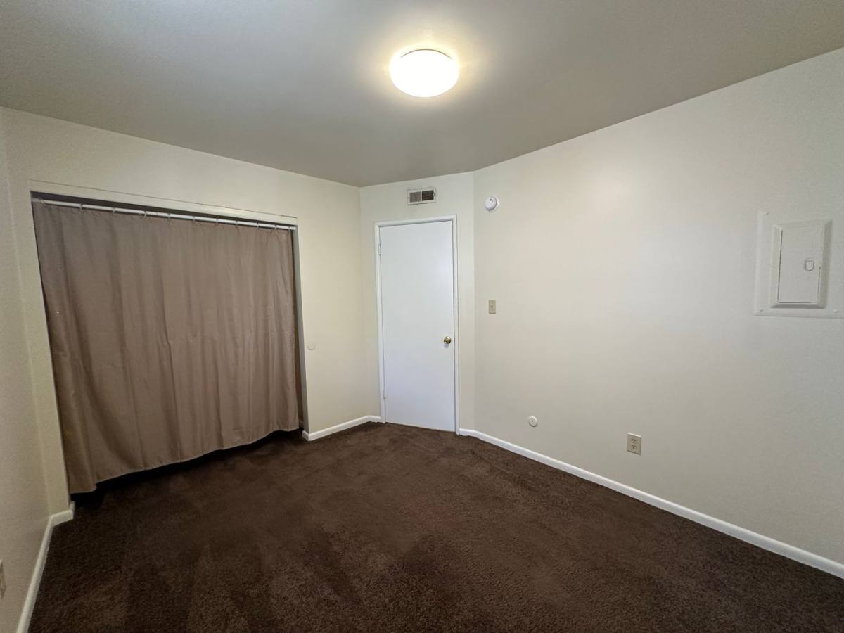 Apartment for rent at 300 E 16th Ave, Columbus, OH 43201