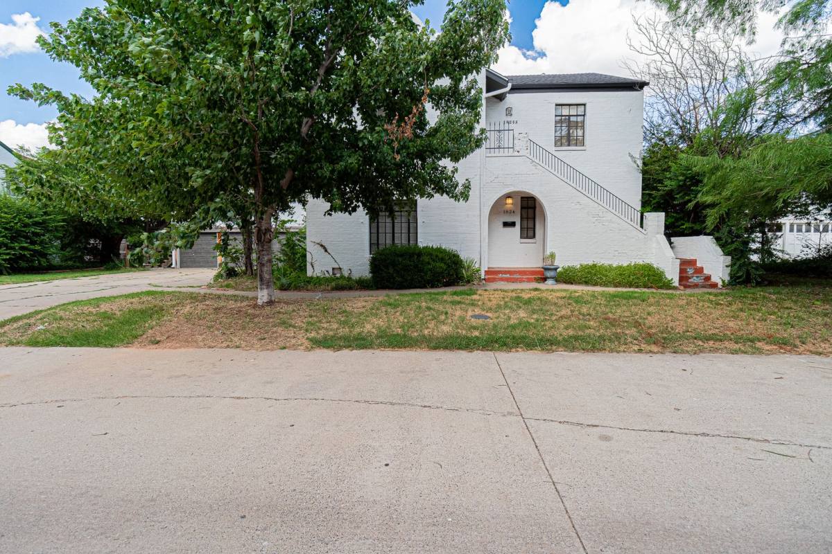 House for rent at 1824 Carey Place, Oklahoma City, OK 73106