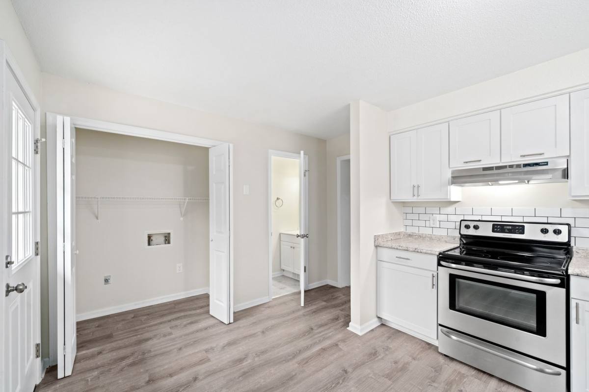 Apartment for rent at 1671 Baltimore Dr, Clarksville, TN 37043