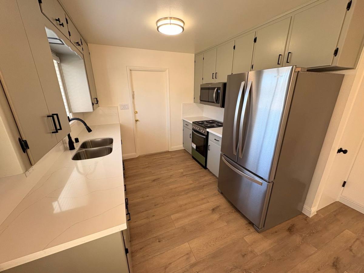 Apartment for rent at 1608 S Central St, Visalia, CA 93277