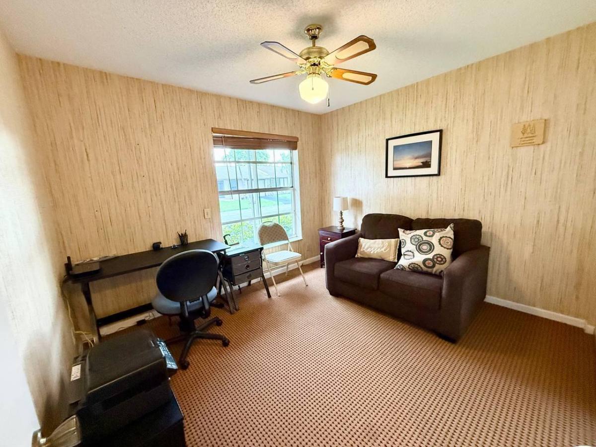 Apartment for rent at 5496 Viburnum Circle, Delray Beach, FL 33484