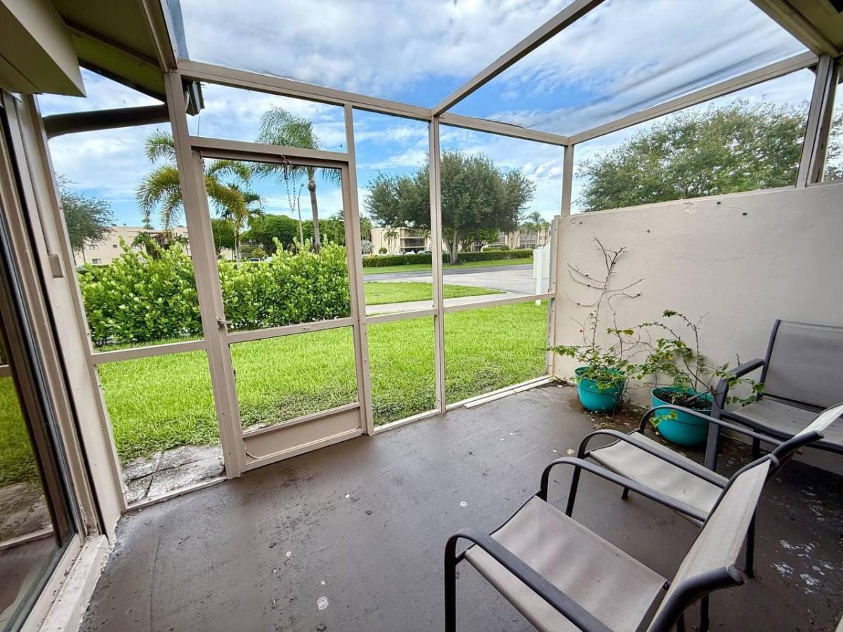 Apartment for rent at 5496 Viburnum Circle, Delray Beach, FL 33484