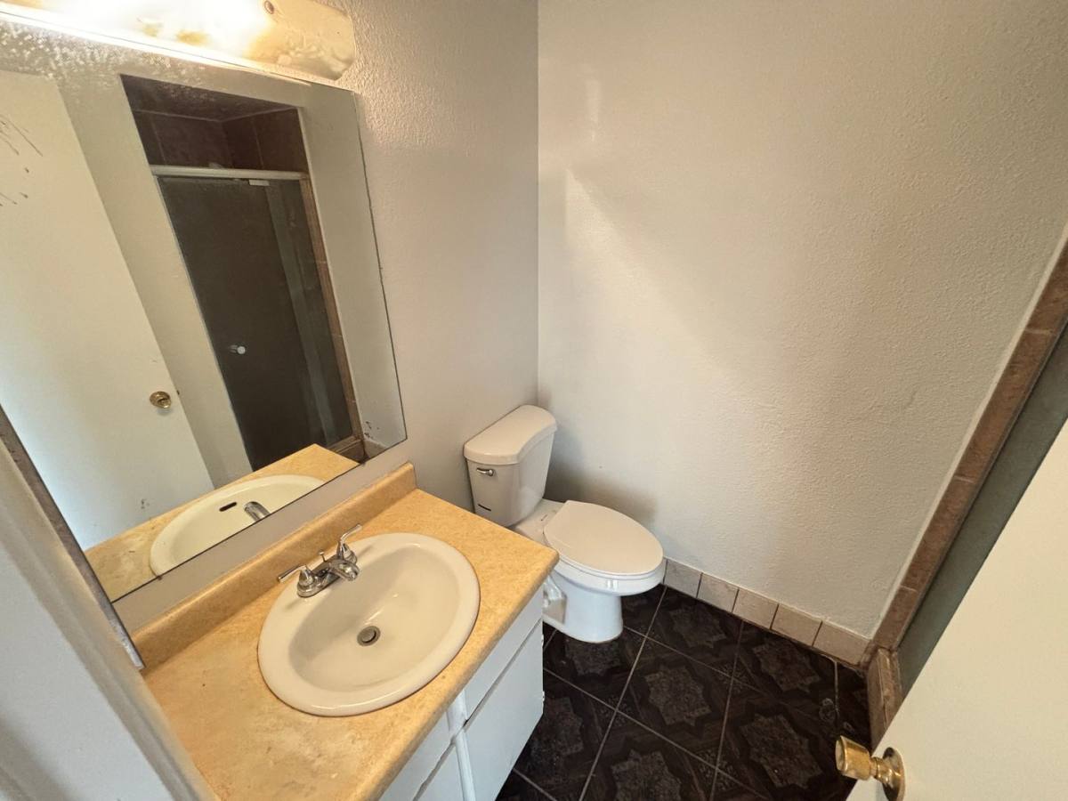 Apartment for rent at 625 N 12th St, Las Vegas, NV 89101
