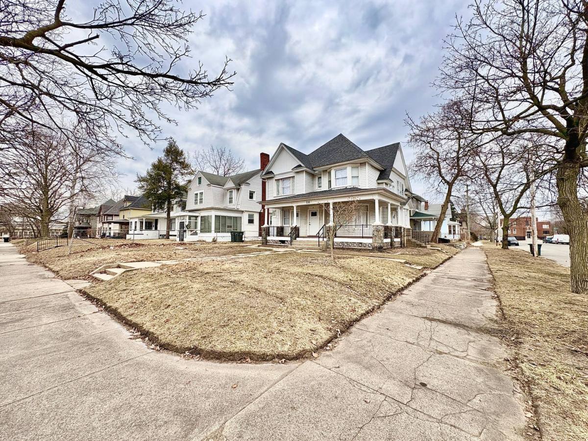 Apartment for rent at 530 S Saint Joseph St, South Bend, IN 46601