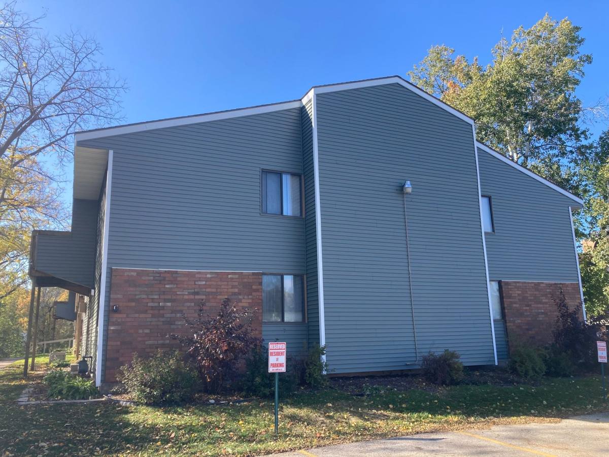 Apartment for rent at 417 & 421 N Elizabeth Ave, Jefferson, WI 53549