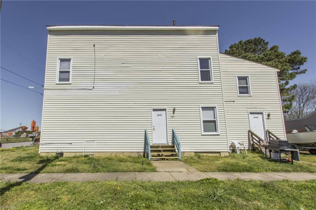 House for rent at 362 Ridgewell Ave #C, Norfolk, VA 23508