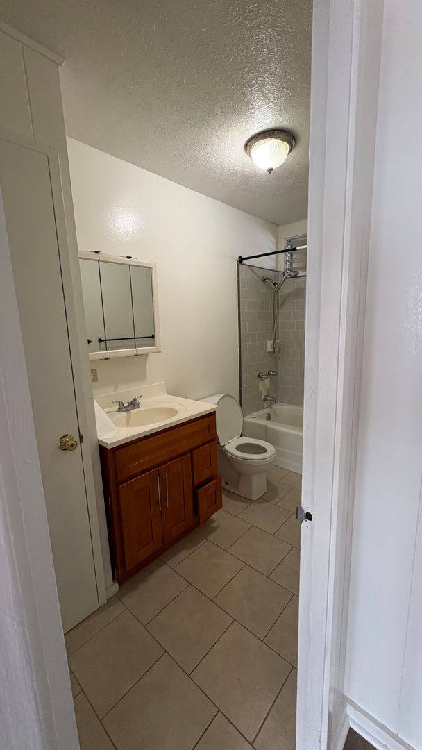 Apartment for rent at 50B Maile St, Hilo, HI 96720