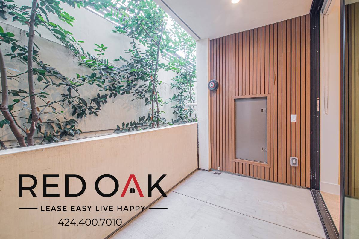 Condo for rent at 1415 Reeves St #102, Los Angeles, CA 90035