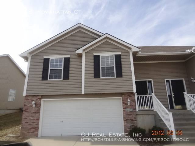 Townhouse for rent at 1972 S Powahattan Court, Independence, MO 64057
