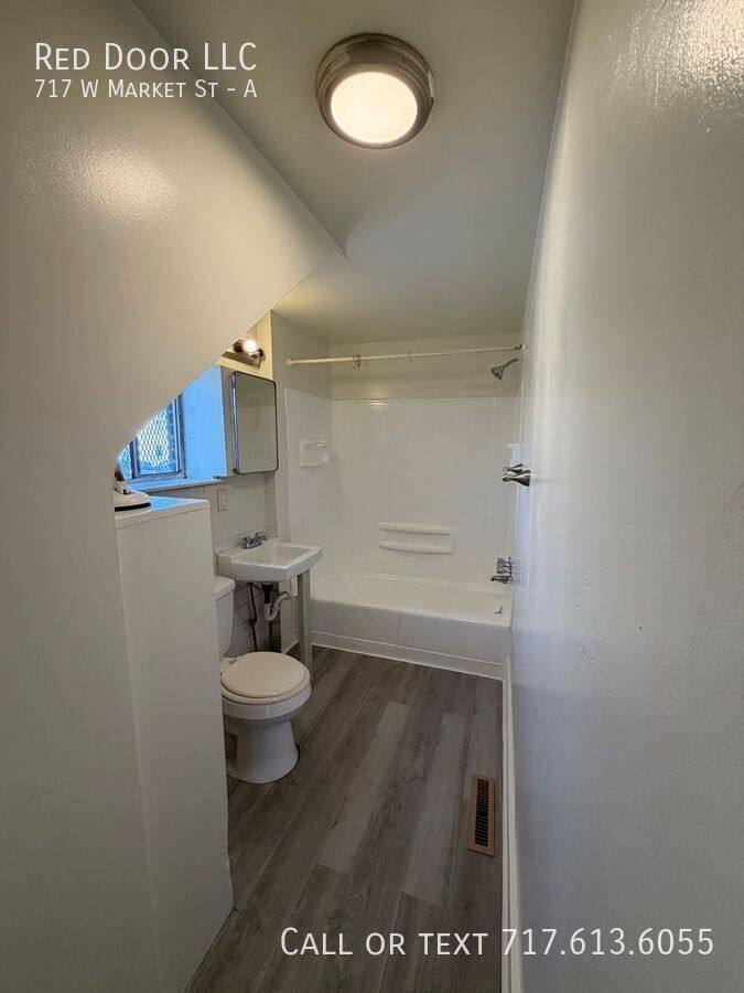 Apartment for rent at 717 W Market St #A, York, PA 17401