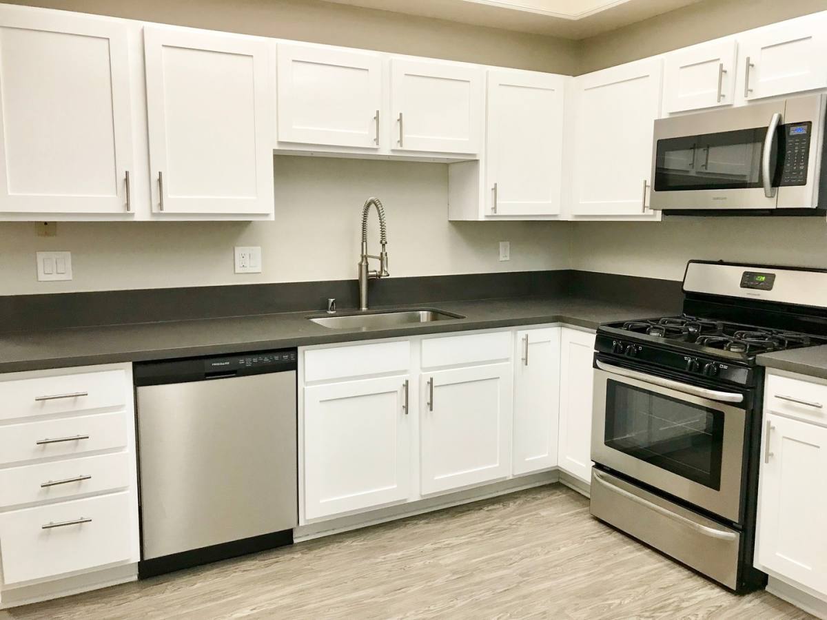 Apartment for rent at 4912 Kester Ave, Sherman Oaks, CA 91403