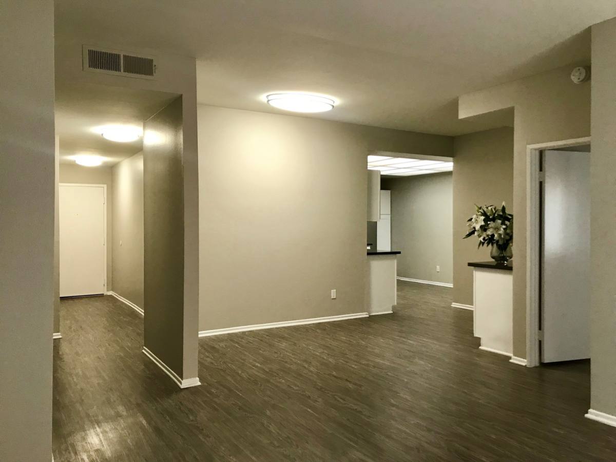 Apartment for rent at 4912 Kester Ave, Sherman Oaks, CA 91403