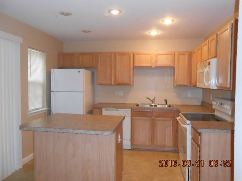 Townhouse for rent at 242 W Square, Bluffton, SC 29910