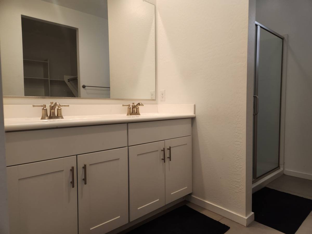 House for rent at 4208 S 68th Dr, Phoenix, AZ 85043