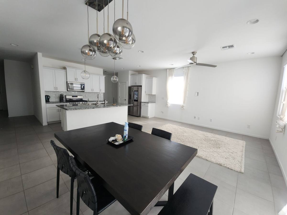 House for rent at 4208 S 68th Dr, Phoenix, AZ 85043